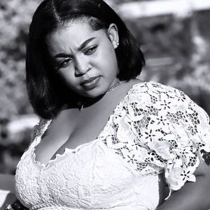 Meet your Posher, Carey